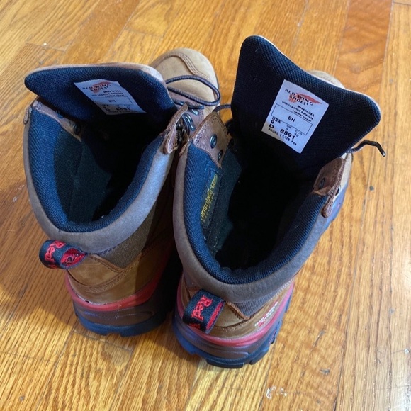 Red Wing Boots - 8591 Safety Toe Work Boot EH - Picture 6 of 6